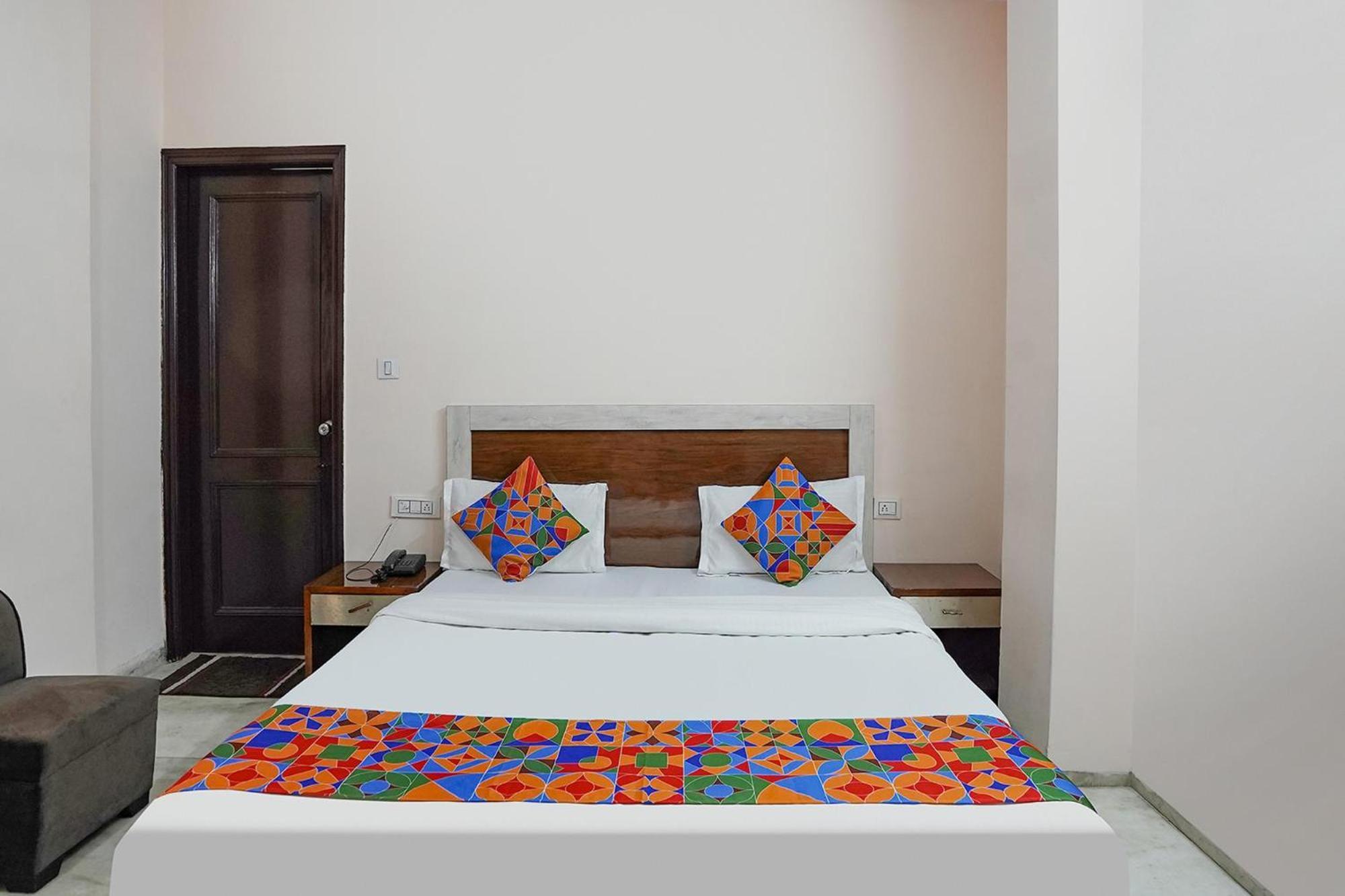 Fabhotel De Gold New Delhi Extérieur photo