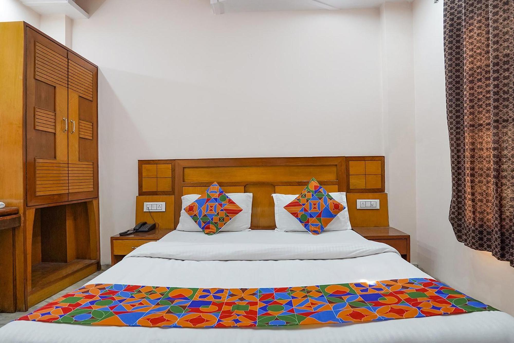 Fabhotel De Gold New Delhi Extérieur photo